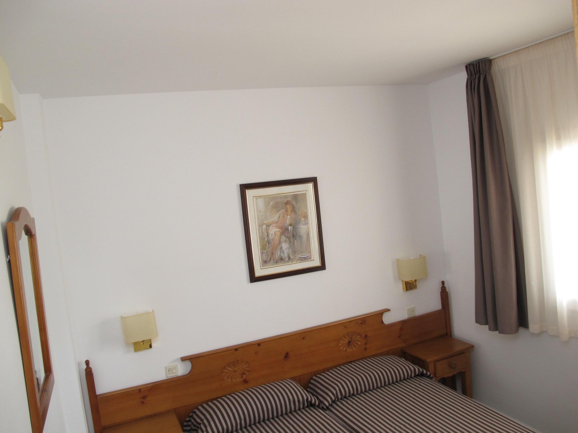 Apartamentos Santi Lloret de Mar Exterior photo